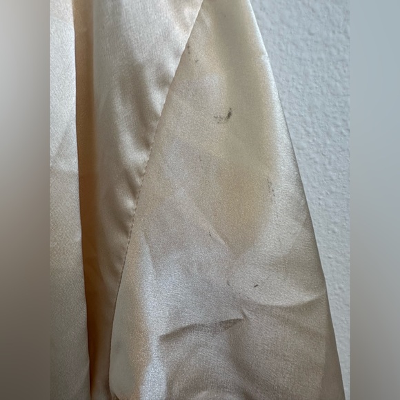 Victoria’s Secret satin champagne robe. O/S - Picture 3 of 3